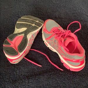 Women’s ASICS Gel-Exalt 2